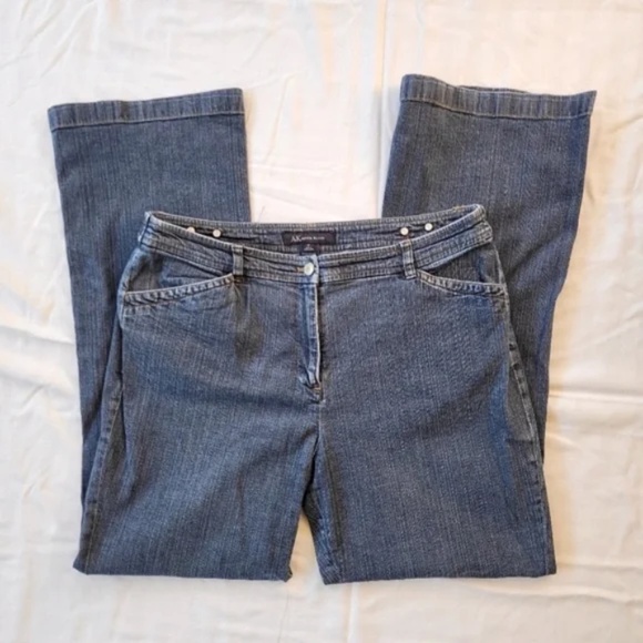 Anne Klein Vintage Boot cut Jeans with Flap Back Pockets - Picture 3 of 9